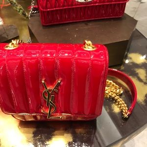 Meet your Posher, Mokhira